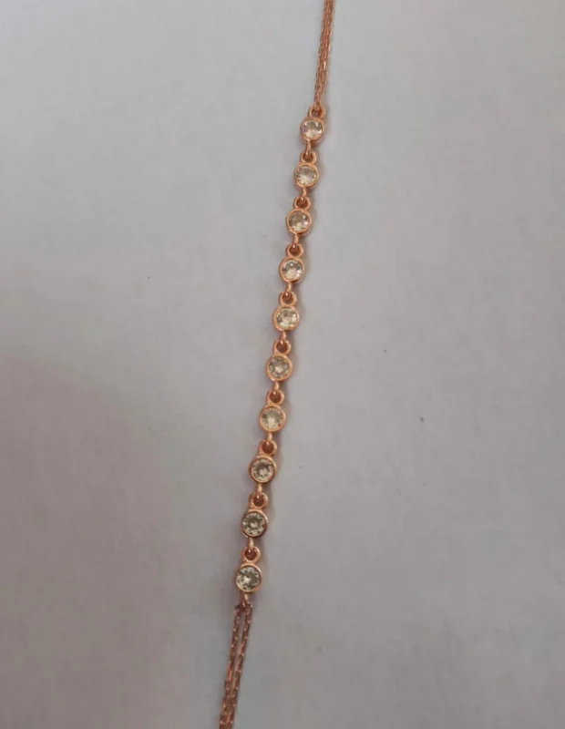 925 gümüş rose gold sıralı taşlı bileklik düz zeminde