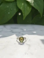 altı tırnaklı yuvarlak kesim peridot yeşili zirkon gümüş yüzük