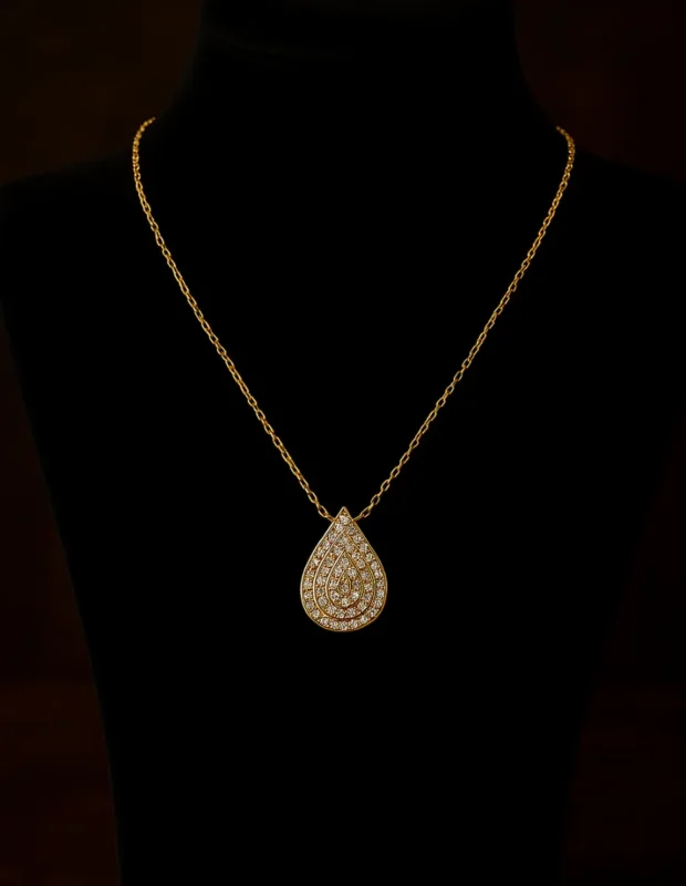 Damla Formlu Kadın Kolye